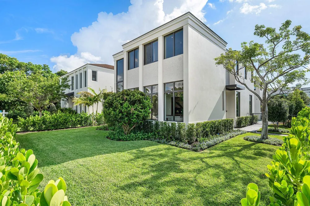 521 SE 4TH AVENUE Delray Beach, FL 33483
