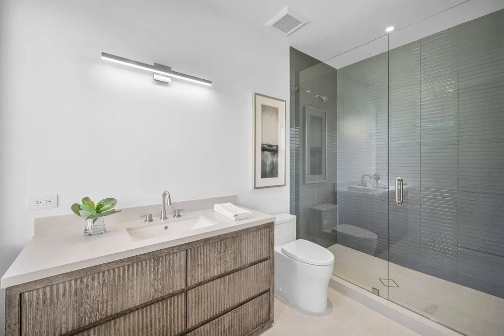 521 SE 4TH AVENUE Delray Beach, FL 33483