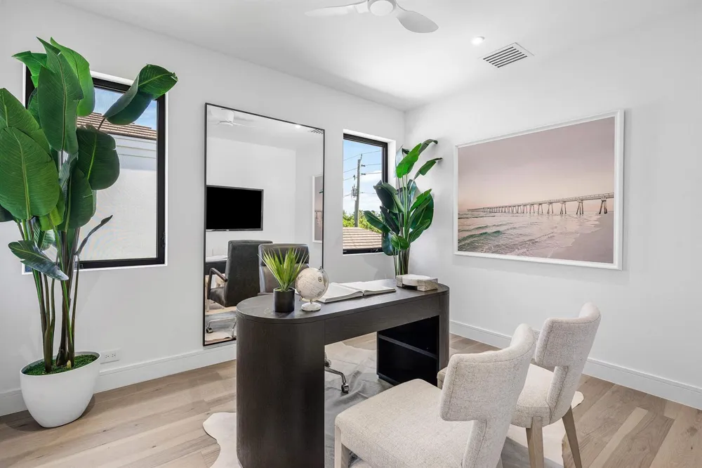 521 SE 4TH AVENUE Delray Beach, FL 33483
