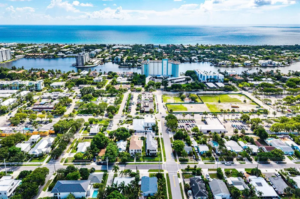 521 SE 4TH AVENUE Delray Beach, FL 33483