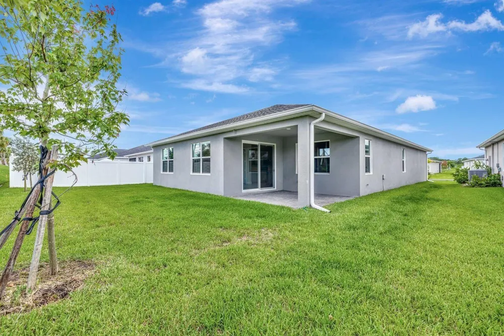 8606 DAHLIA CIRCLE Port St. Lucie, FL 34986