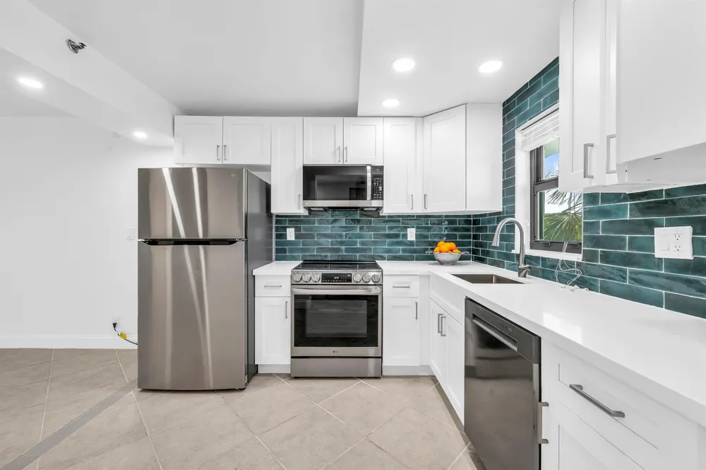 9235 SW 8th Street #405 Boca Raton, FL 33428