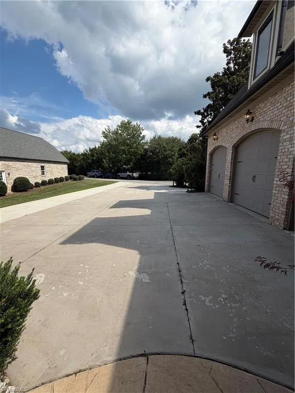 27 Carlson Terrace Greensboro, NC 27410