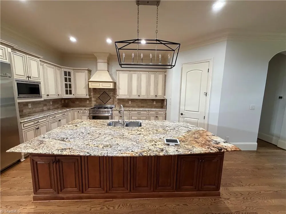 27 Carlson Terrace Greensboro, NC 27410