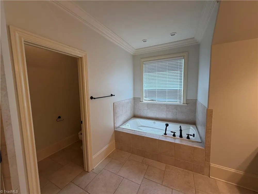 27 Carlson Terrace Greensboro, NC 27410
