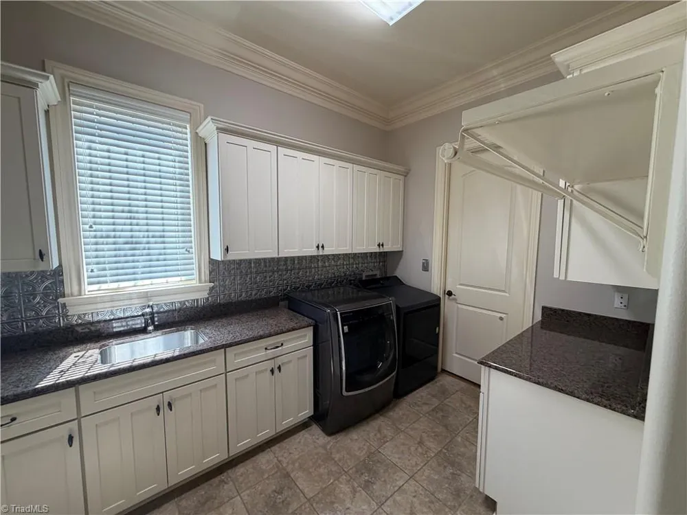 27 Carlson Terrace Greensboro, NC 27410
