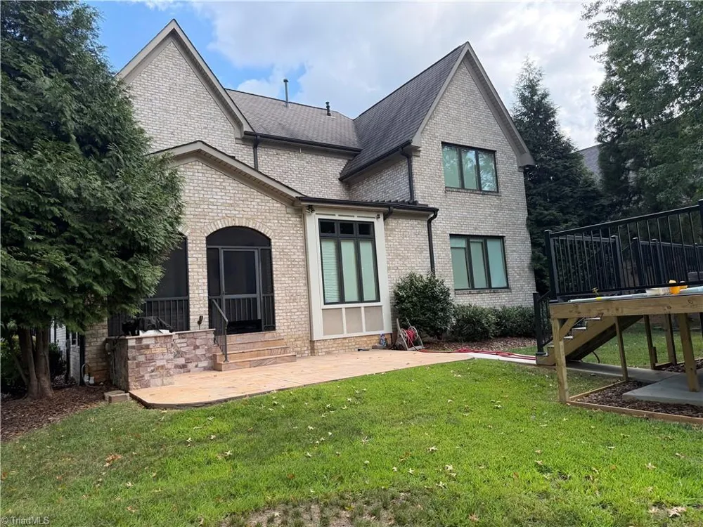 27 Carlson Terrace Greensboro, NC 27410