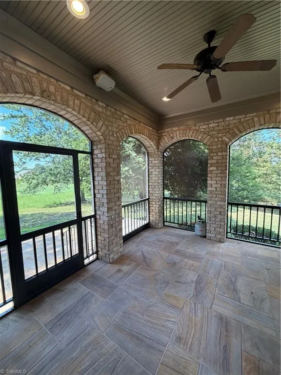27 Carlson Terrace Greensboro, NC 27410