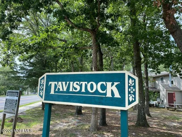 24 Red Oak Lane Little Egg Harbor, NJ 08087