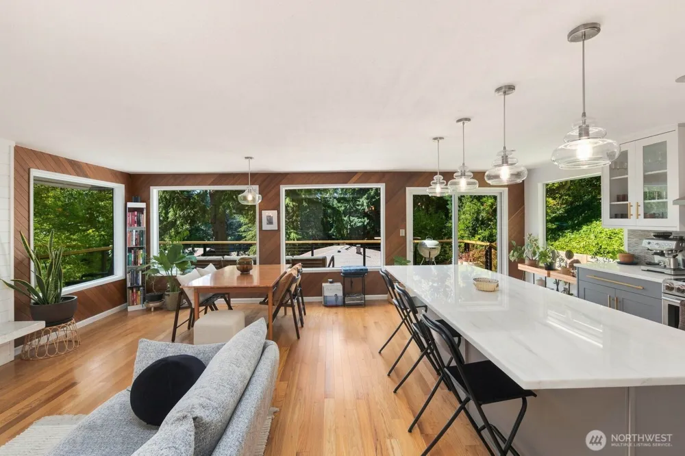 13917 16th Place SW Burien, WA 98166