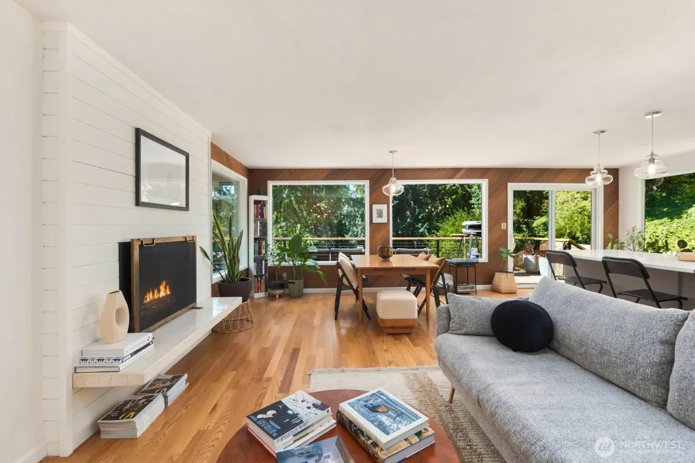 13917 16th Place SW Burien, WA 98166
