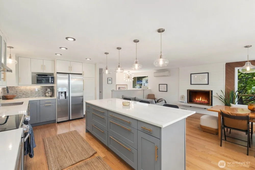 13917 16th Place SW Burien, WA 98166