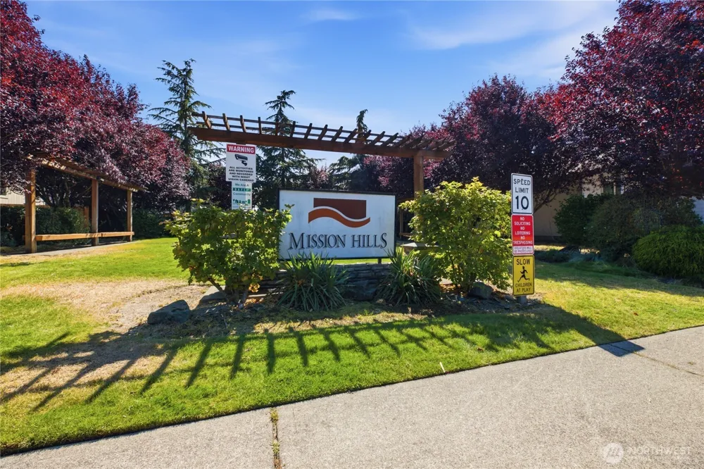 16305 25th Avenue Ct E Tacoma, WA 98445