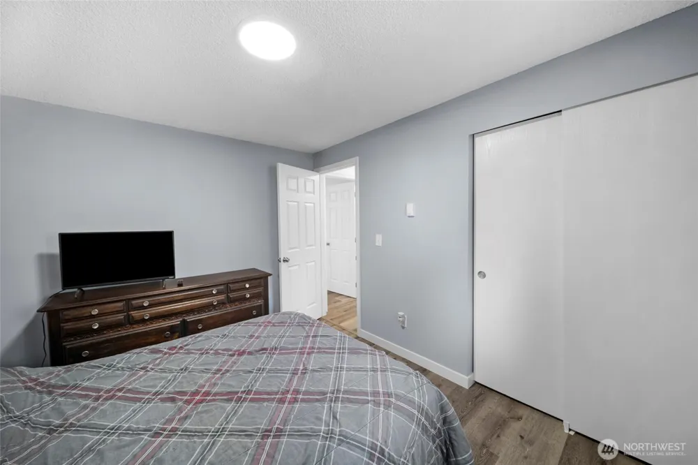 203 W Seattle Street Rainier, WA 98576
