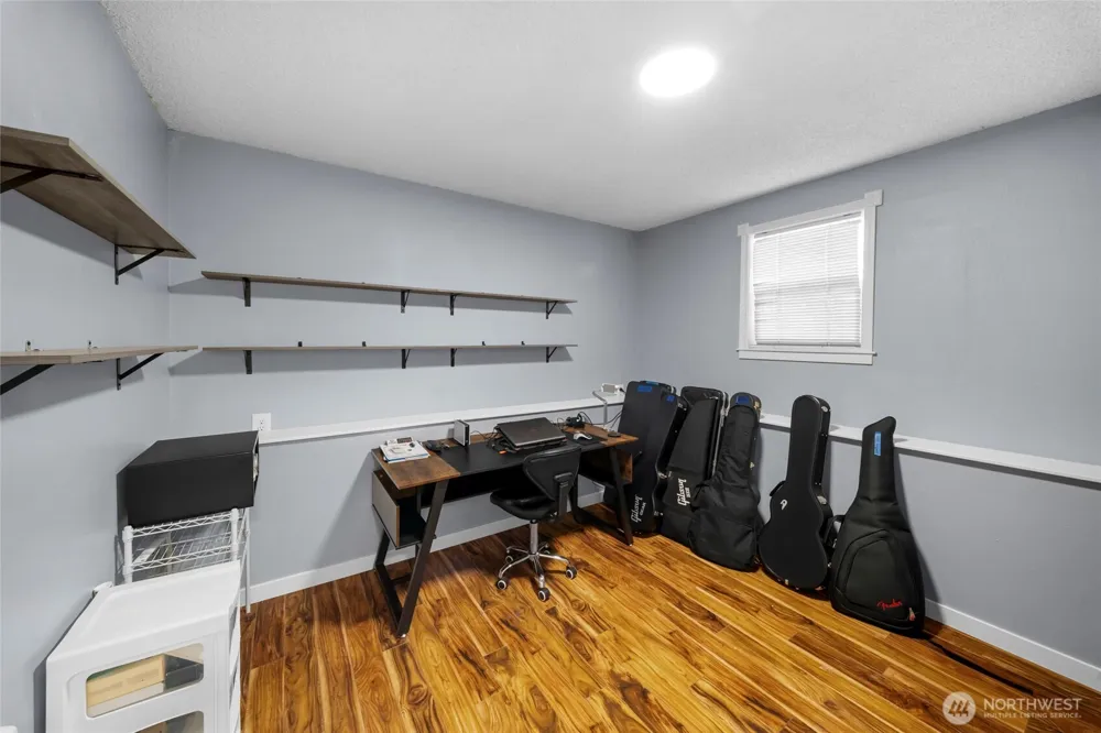 203 W Seattle Street Rainier, WA 98576