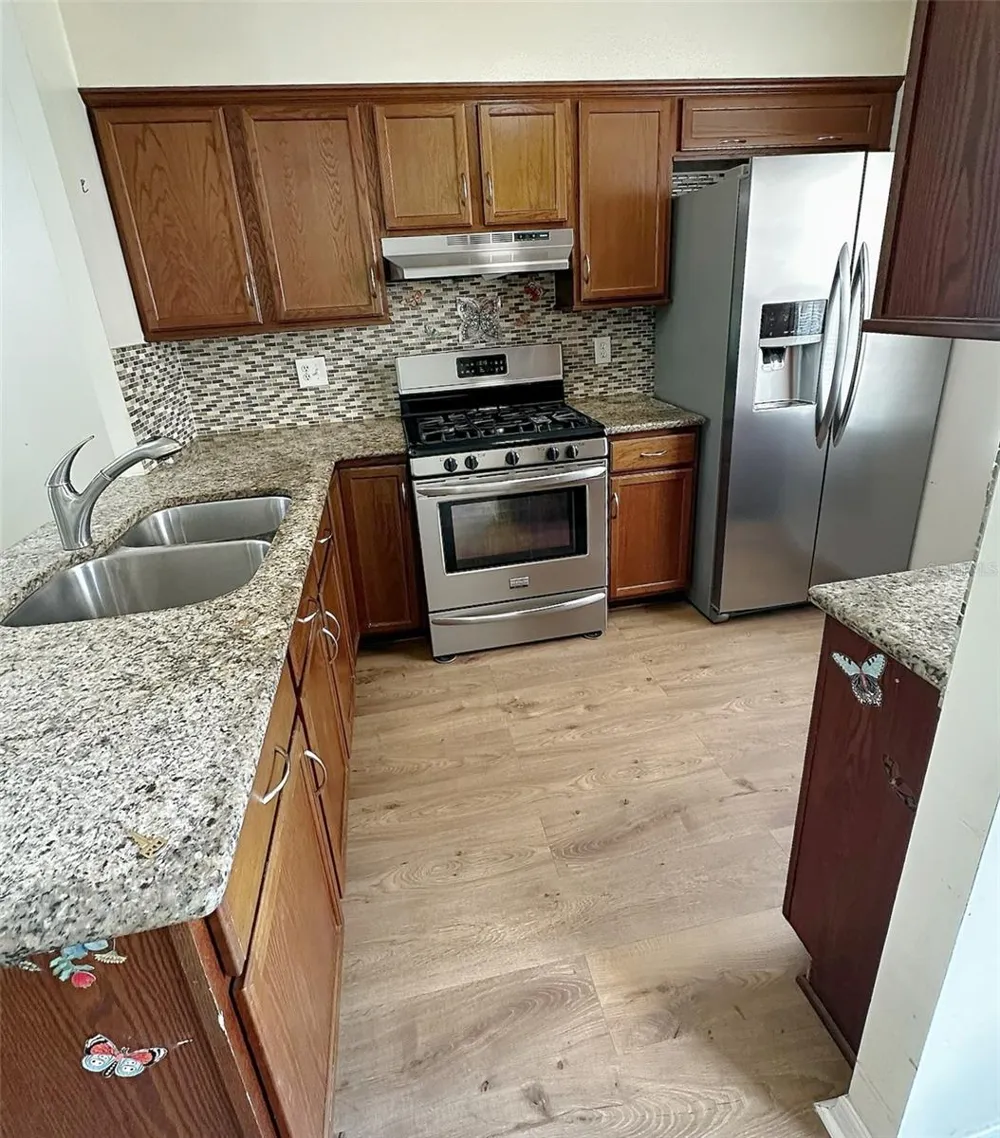 1279 MISSION HILLS BOULEVARD Clearwater, FL 33759