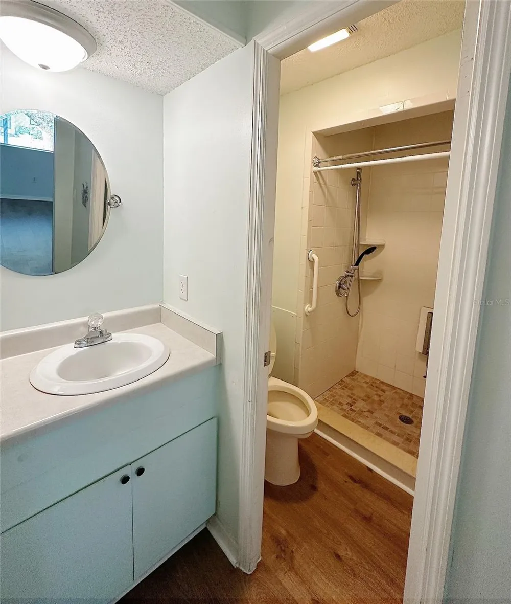 1279 MISSION HILLS BOULEVARD Clearwater, FL 33759