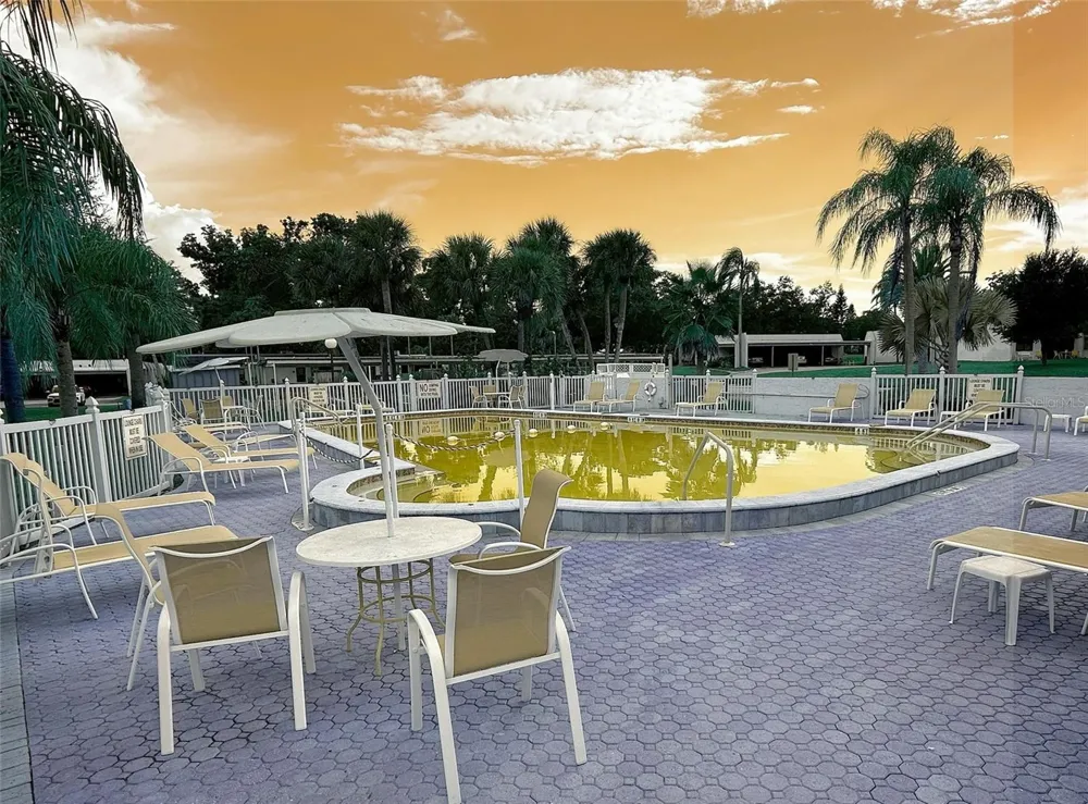 1279 MISSION HILLS BOULEVARD Clearwater, FL 33759