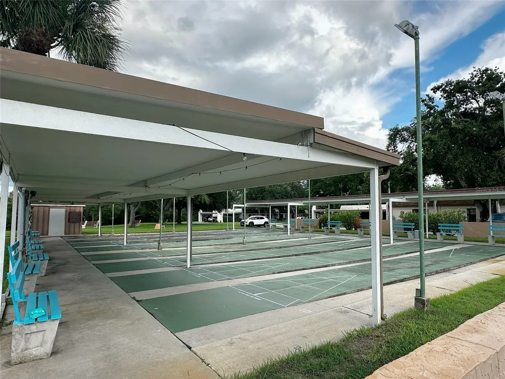 1279 MISSION HILLS BOULEVARD Clearwater, FL 33759