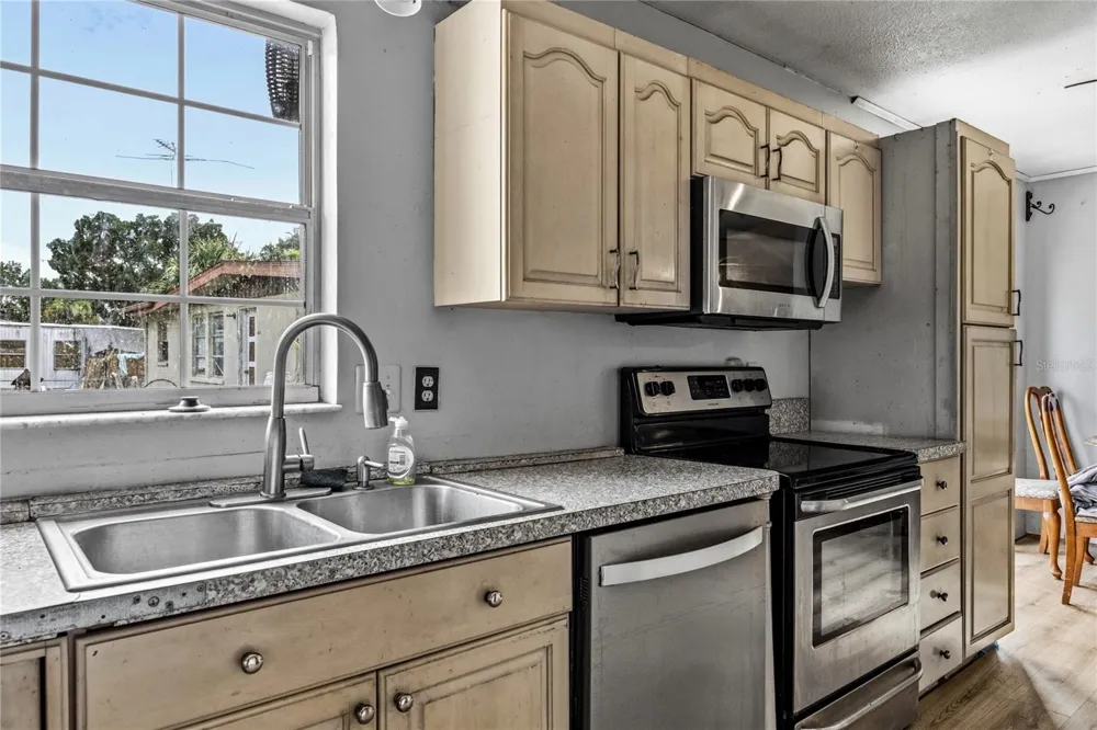 6850 INDIANA AVENUE New Port Richey, FL 34653