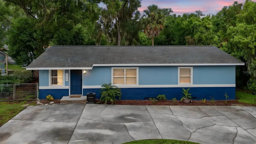 1119 W EUCLID AVENUE Deland, FL 32720