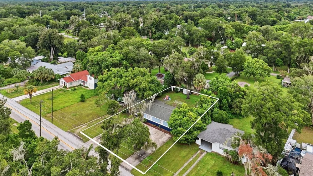 1119 W EUCLID AVENUE Deland, FL 32720