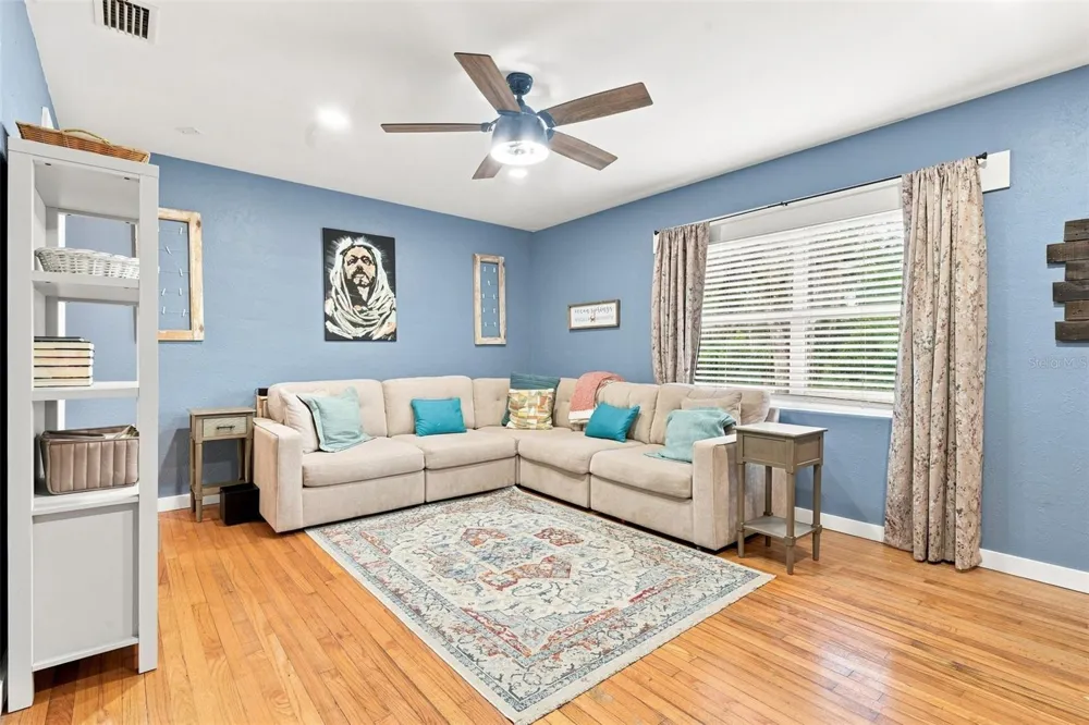 1119 W EUCLID AVENUE Deland, FL 32720