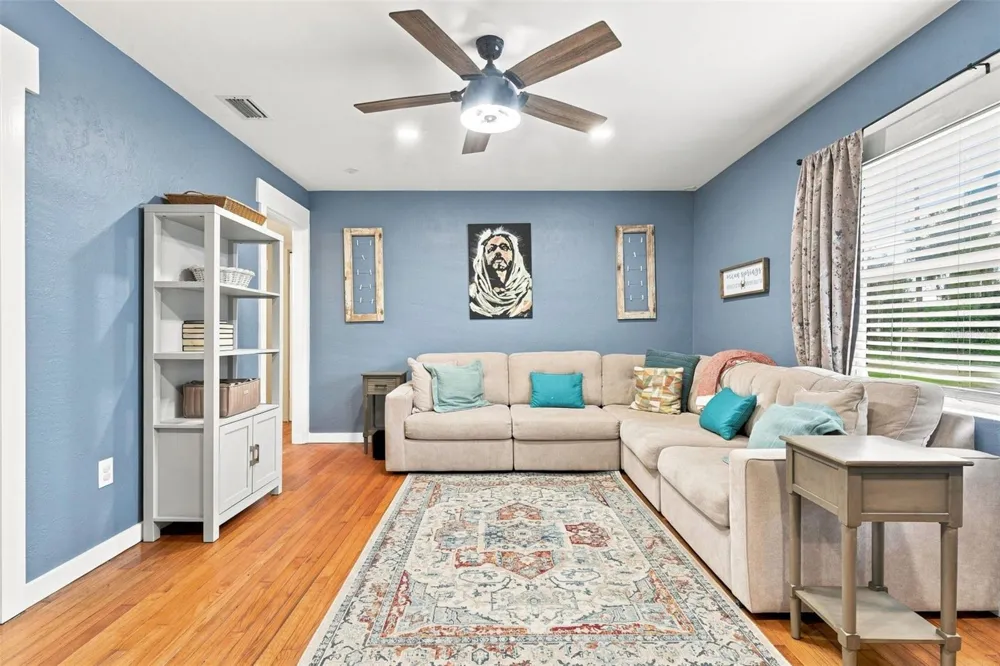 1119 W EUCLID AVENUE Deland, FL 32720