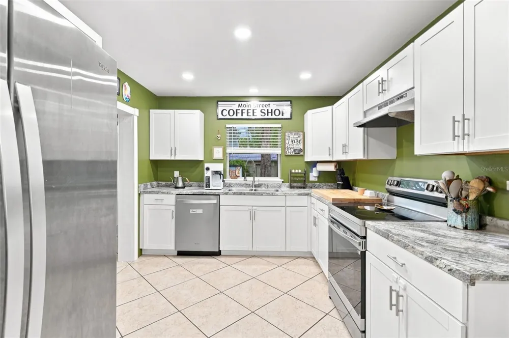 1119 W EUCLID AVENUE Deland, FL 32720