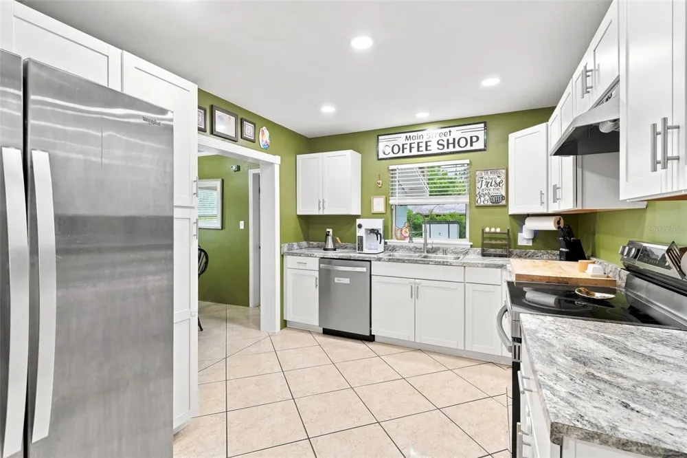 1119 W EUCLID AVENUE Deland, FL 32720