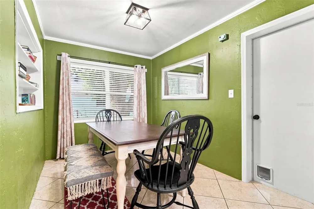 1119 W EUCLID AVENUE Deland, FL 32720