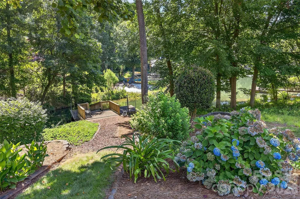 3574 Live Oaks Avenue Terrell, NC 28682