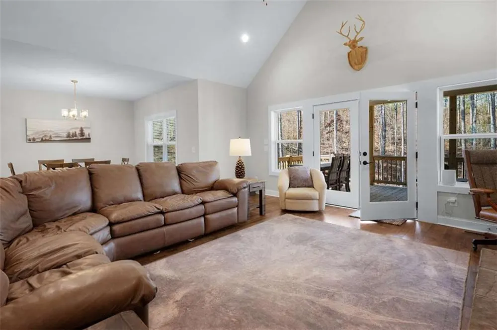 218 Oak Wood Lane Ellijay, GA 30540