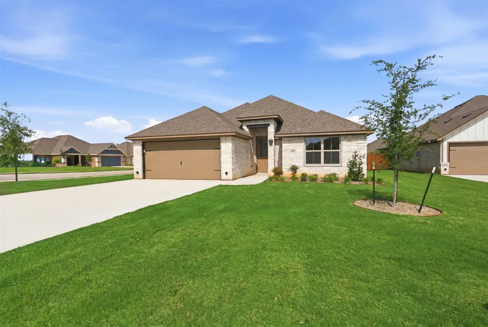 816 Haley Street Springtown, TX 76082