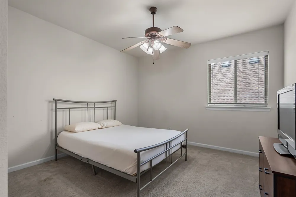 1305 5th Street Argyle, TX 76226