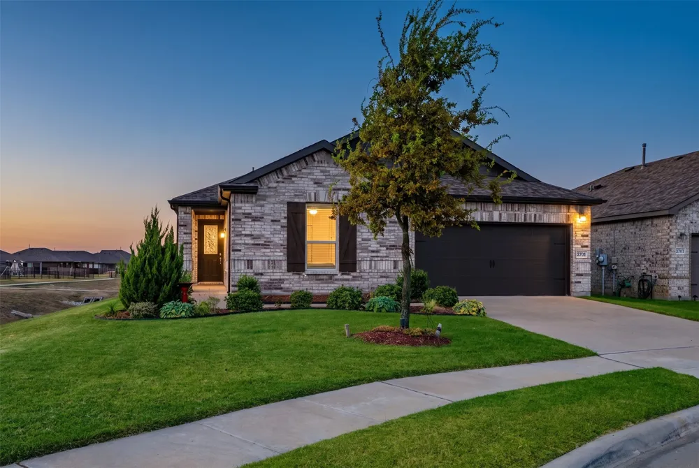 2701 Webb Avenue Aubrey, TX 76227