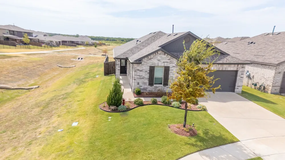 2701 Webb Avenue Aubrey, TX 76227