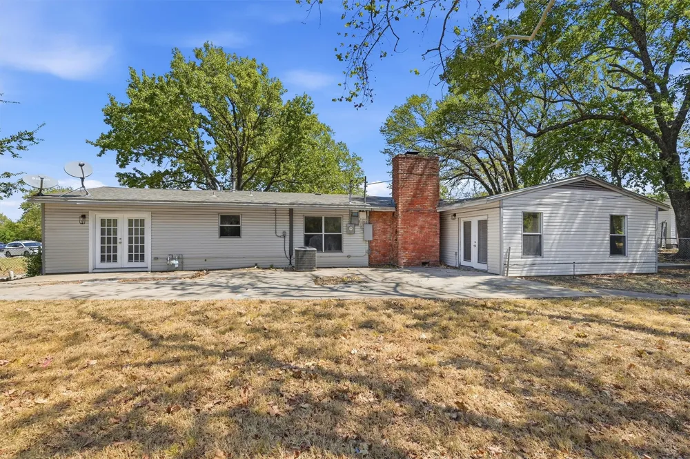 13 MacArthur Drive Denison, TX 75020