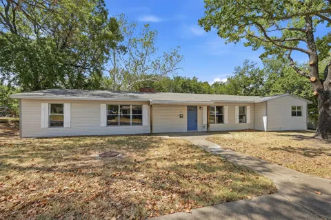 13 MacArthur Drive