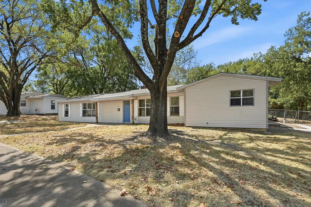 13 MacArthur Drive Denison, TX 75020