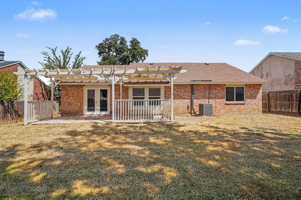 7116 Blackberry Drive Arlington, TX 76016