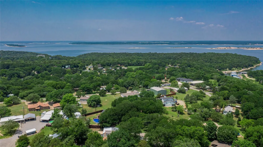 347 Quail Creek Circle Pottsboro, TX 75076