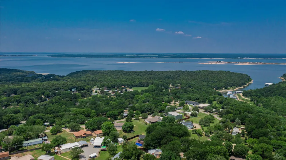 347 Quail Creek Circle Pottsboro, TX 75076