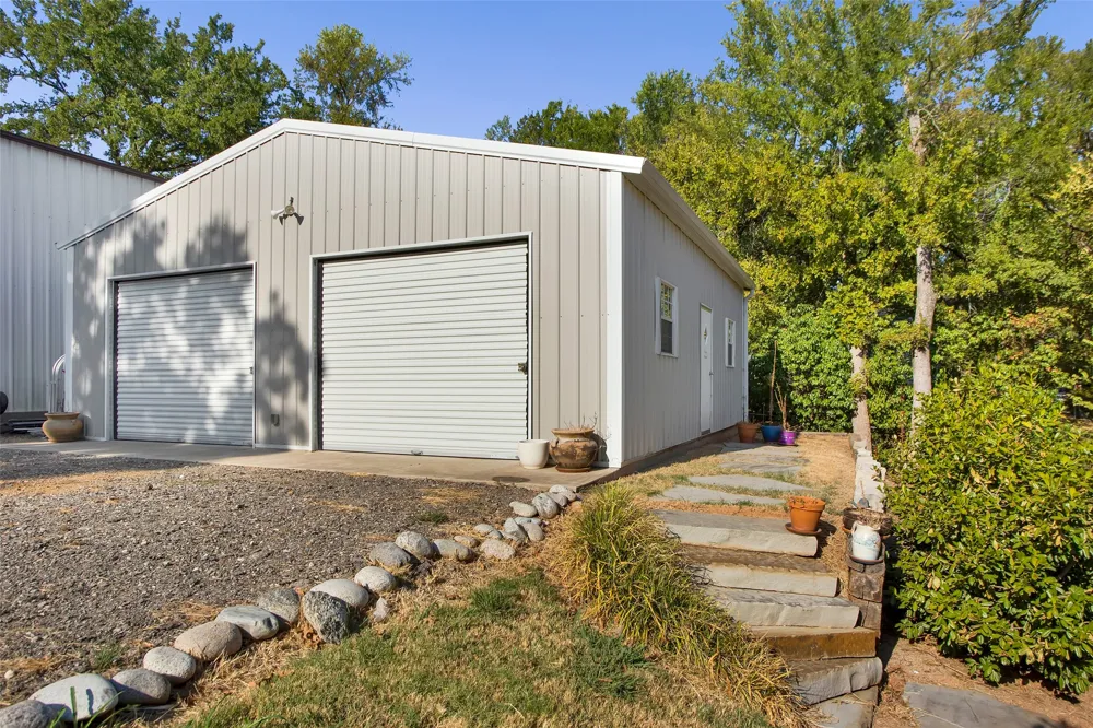 21 Bluegill Road Pottsboro, TX 75076