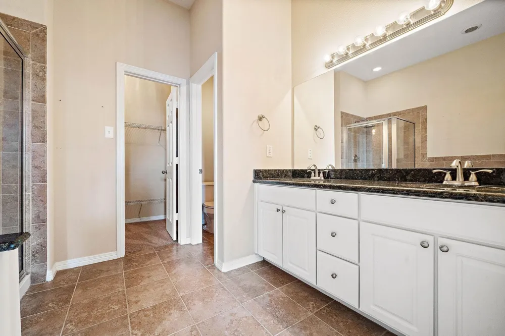 912 Sweet Pine Drive Katy, TX 77450