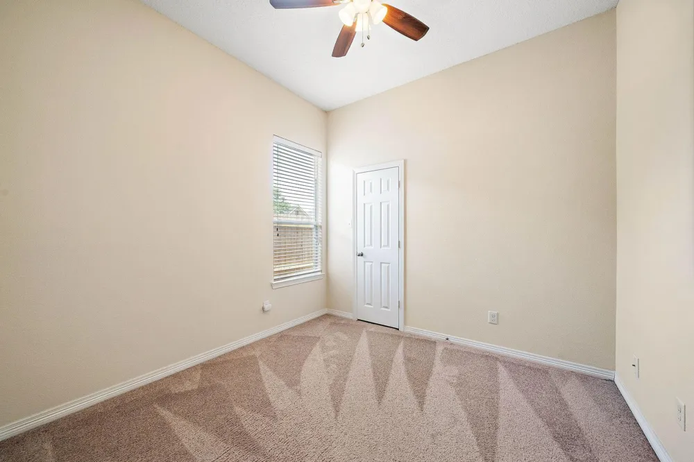 912 Sweet Pine Drive Katy, TX 77450