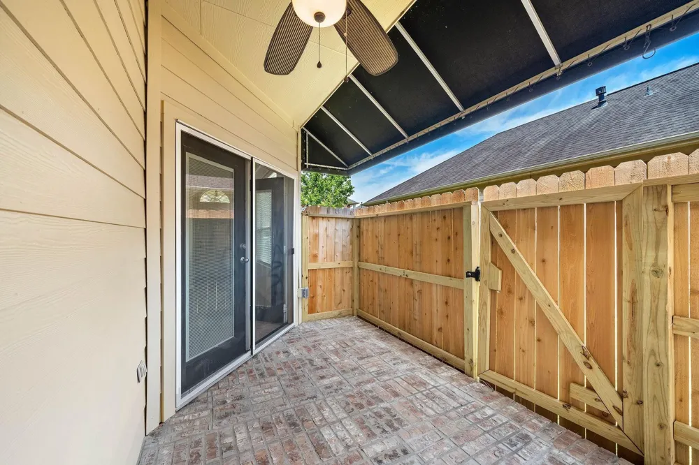 912 Sweet Pine Drive Katy, TX 77450