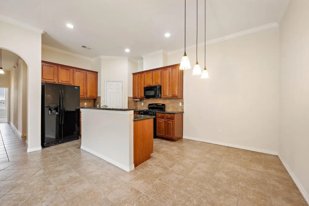 912 Sweet Pine Drive Katy, TX 77450