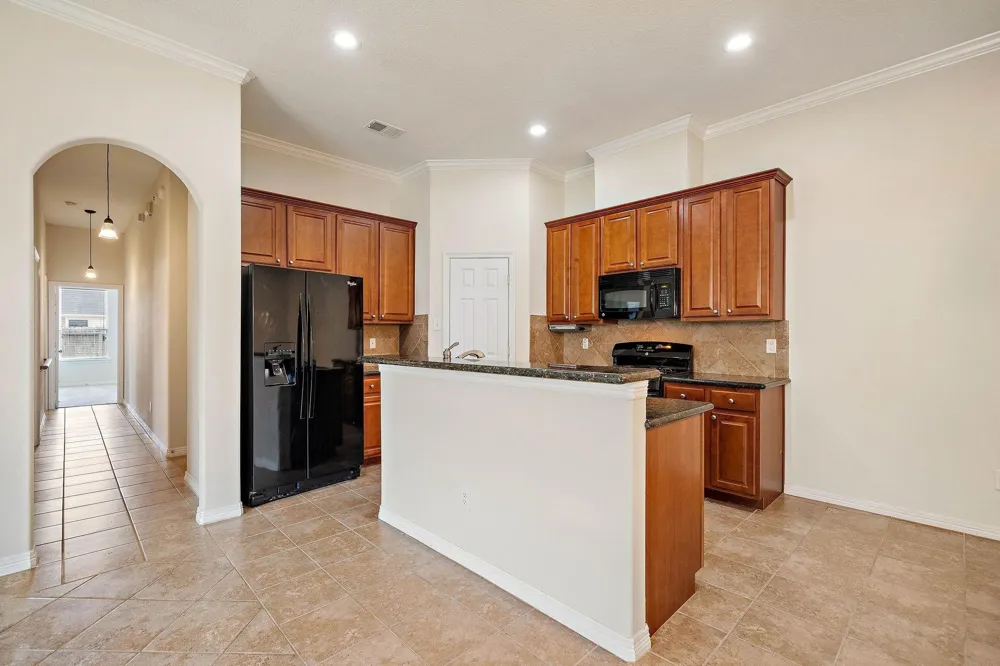 912 Sweet Pine Drive Katy, TX 77450