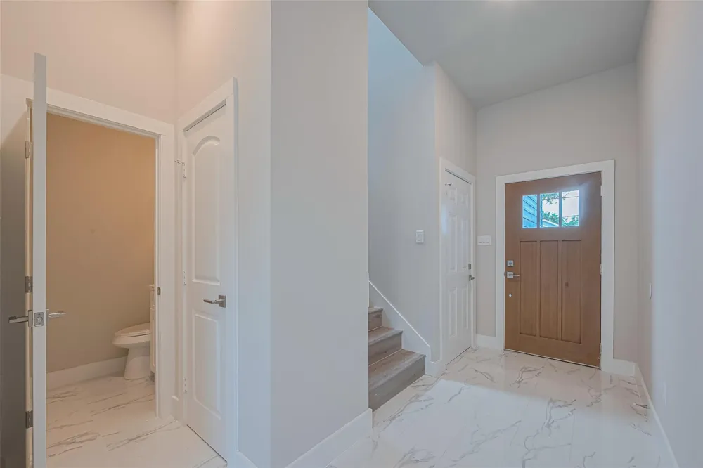 7207 Force Street Houston, TX 77020